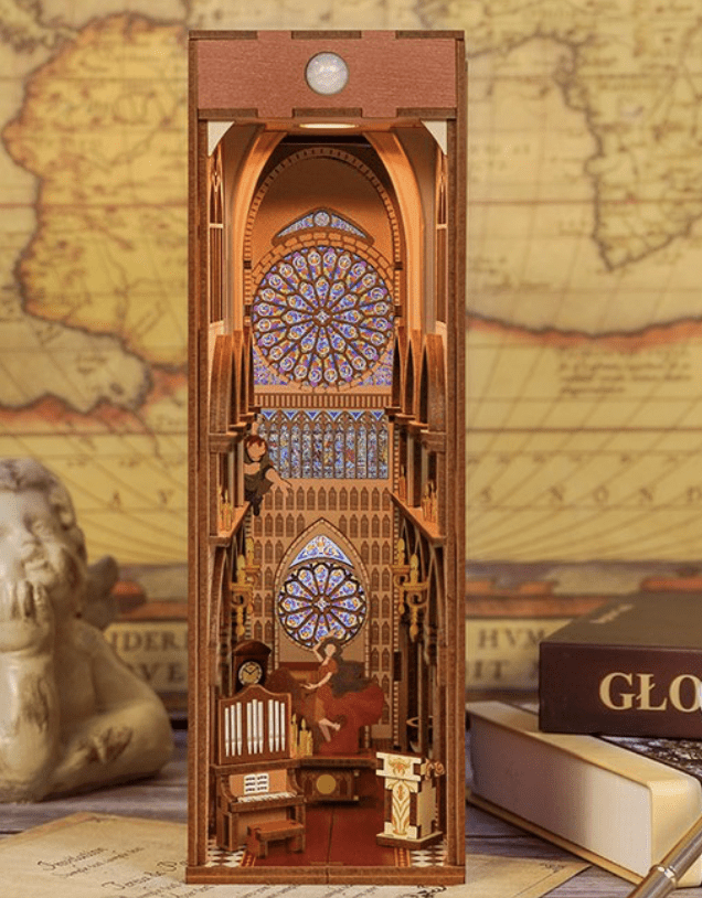 Book Nook Boekensteun "Notre Dame" - DIY Pakket