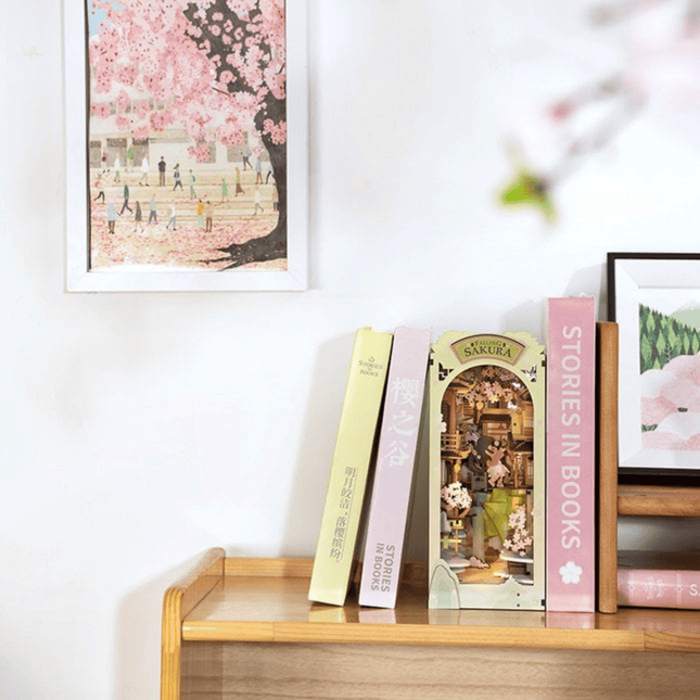 Book Nook Boekensteun "Bloesem in de wind"- DIY Pakket